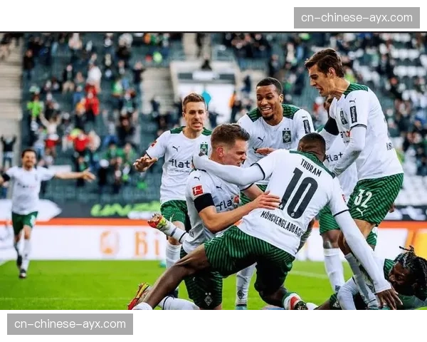 战报速递:波鸿2-1逆转门兴,致胜球来源于中线附近的集体反抢 战报速递:波鸿2-1逆转门兴,致胜球来源于中线附近的集体反抢